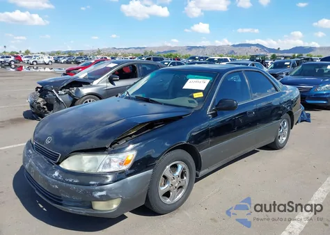 1998 Lexus Es 300 из США, поврежденный, VIN JT8BF28G8W0106501